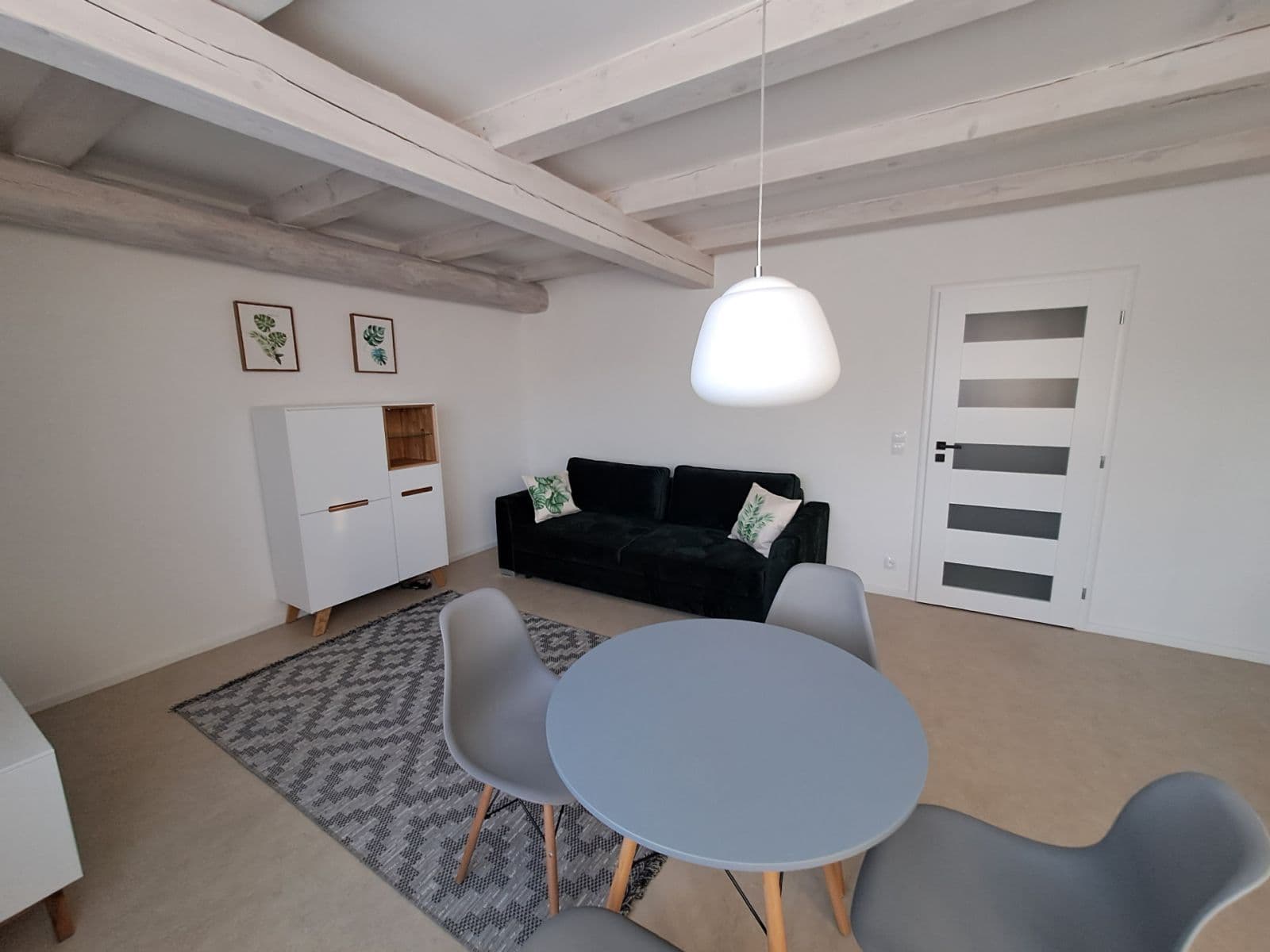 Prenájom bytu 2-izbový 48 m², Za rybníkem, Lišany, Středočeský kraj Prenájom bytu 2-izbový 48 m², Za rybníkem, Lišany, Středočeský kraj