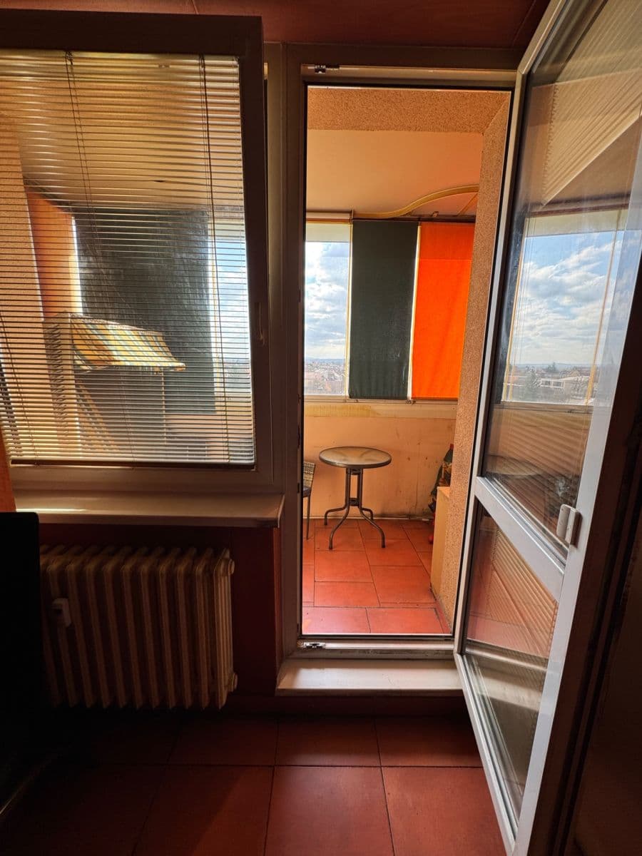 Predaj bytu 3-izbový 75 m², Mikulčická, Brno, Jihomoravský kraj Predaj bytu 3-izbový 75 m², Mikulčická, Brno, Jihomoravský kraj