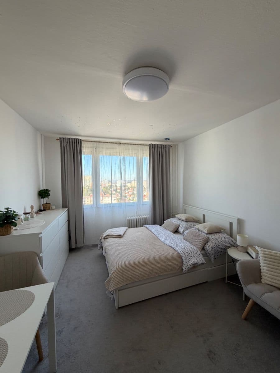 Prenájom bytu 1-izbový 25 m², Jahodová, Praha, Praha Prenájom bytu 1-izbový 25 m², Jahodová, Praha, Praha