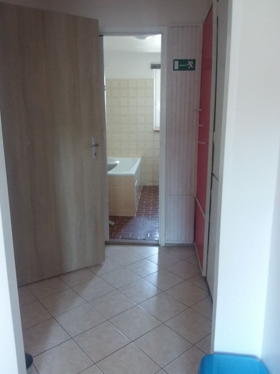 Prenájom bytu 2-izbový 300 m², Jaroměřská, Praha, Praha Prenájom bytu 2-izbový 300 m², Jaroměřská, Praha, Praha