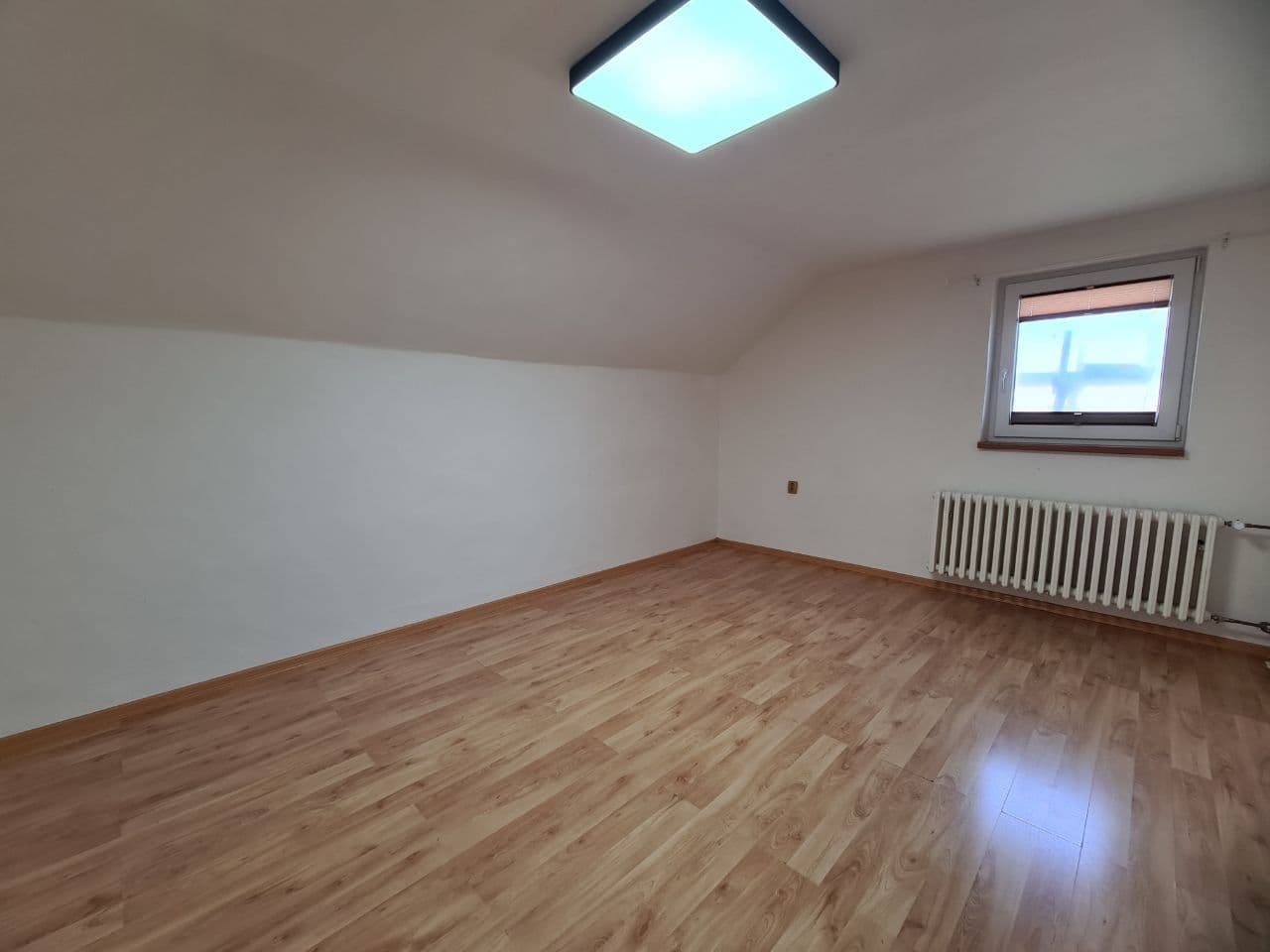 Prenájom bytu 2-izbový 300 m², Jaroměřská, Praha, Praha Prenájom bytu 2-izbový 300 m², Jaroměřská, Praha, Praha