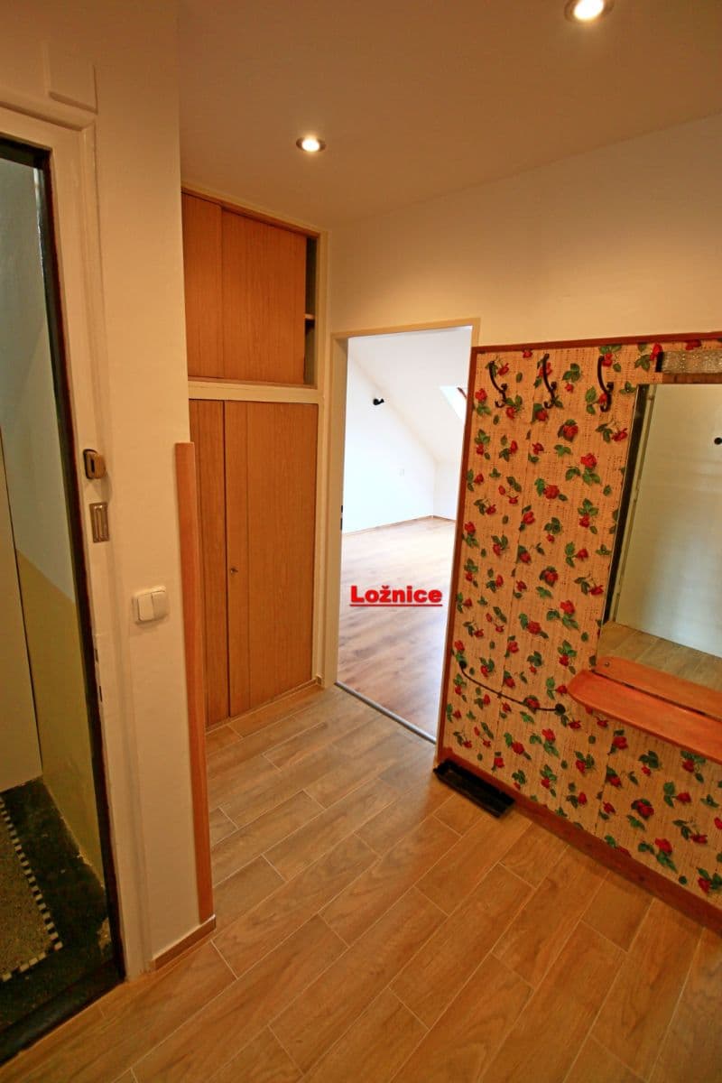 Prenájom bytu 2-izbový 62 m², Vnější, Praha, Praha Prenájom bytu 2-izbový 62 m², Vnější, Praha, Praha