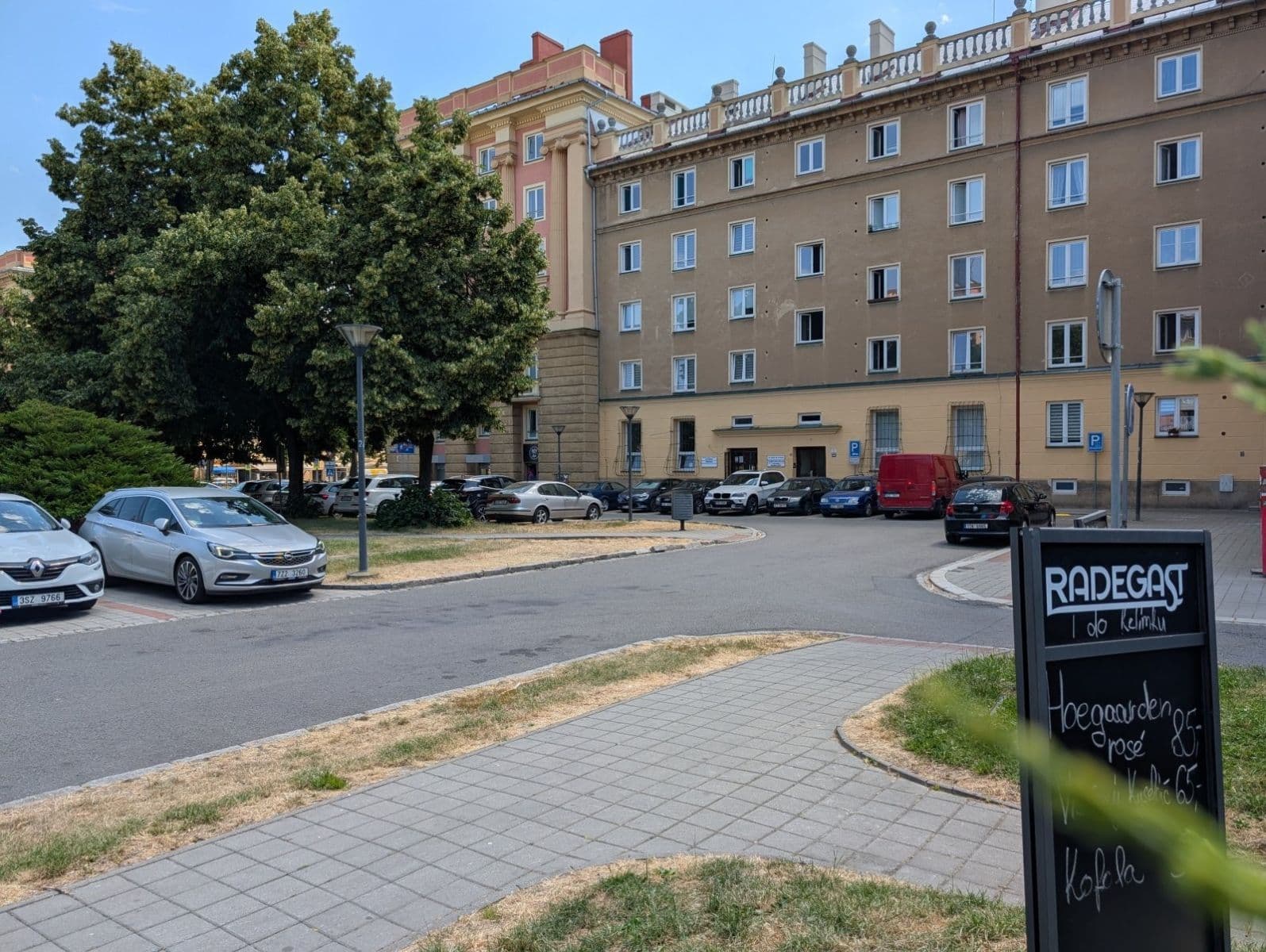 Prenájom nebytového priestoru 12 m², Alšovo náměstí, Ostrava, Moravskoslezský kraj Prenájom nebytového priestoru 12 m², Alšovo náměstí, Ostrava, Moravskoslezský kraj
