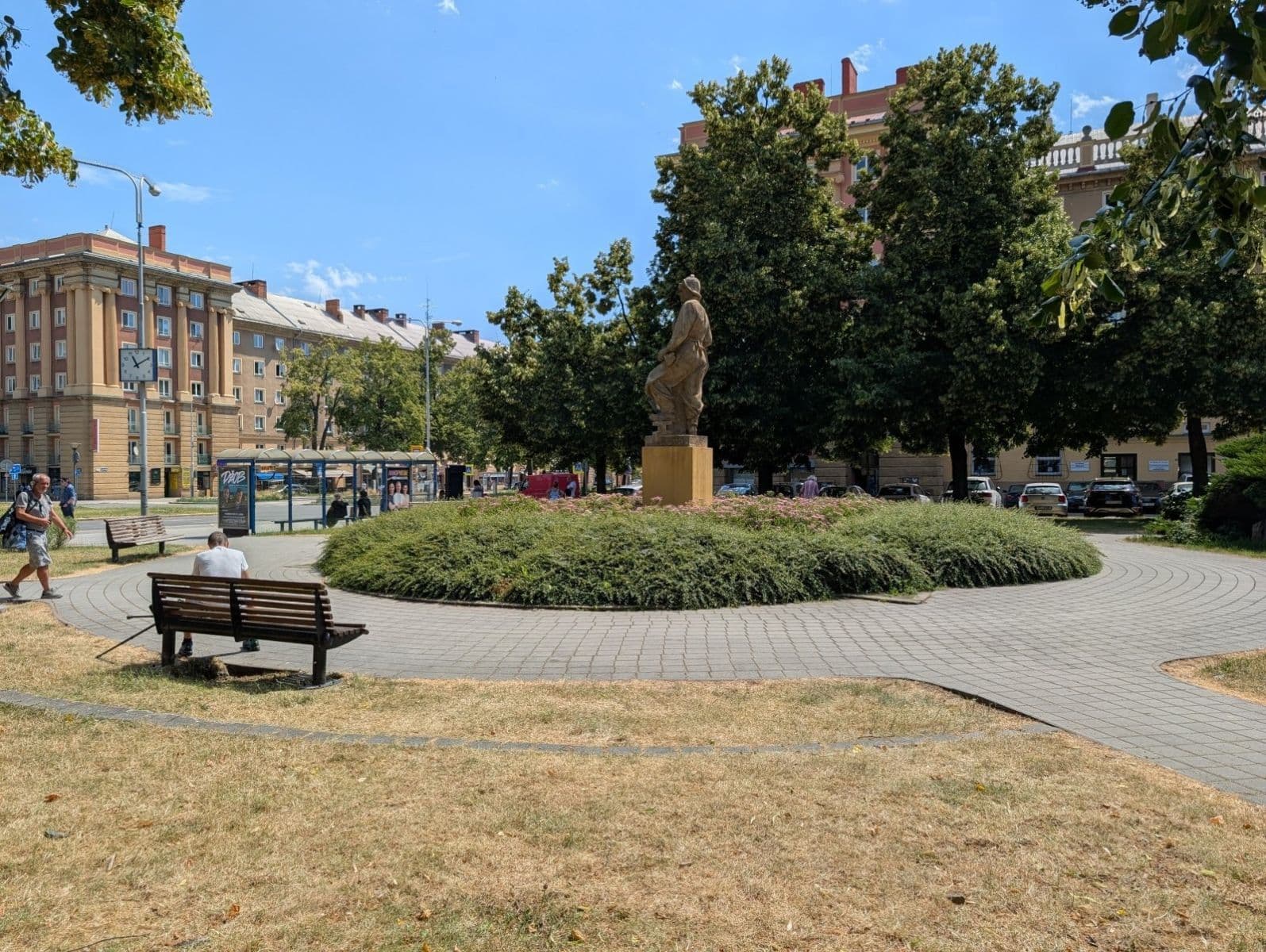 Prenájom kancelárie 12 m², Alšovo náměstí, Ostrava, Moravskoslezský kraj Prenájom kancelárie 12 m², Alšovo náměstí, Ostrava, Moravskoslezský kraj