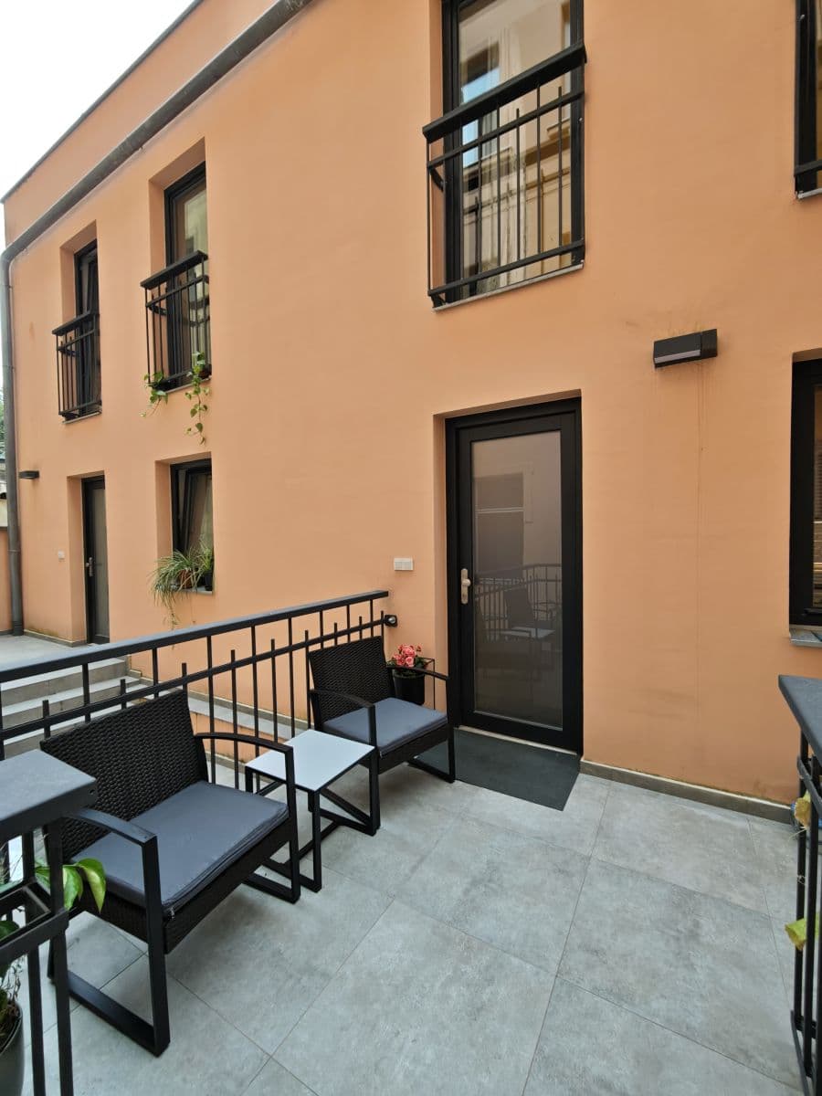 Prenájom bytu 46 m², Pernerova, Praha, Praha Prenájom bytu 46 m², Pernerova, Praha, Praha