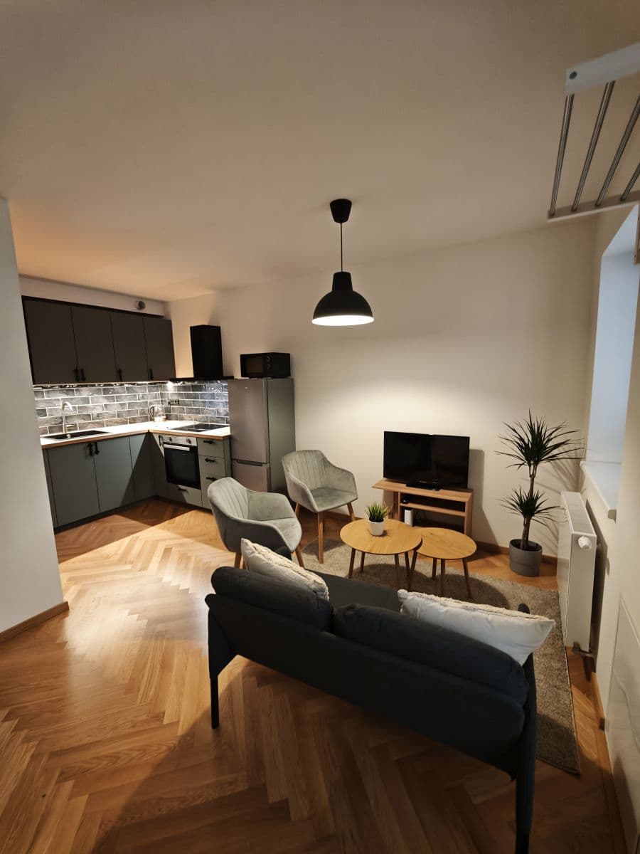 Prenájom bytu 46 m², Pernerova, Praha, Praha Prenájom bytu 46 m², Pernerova, Praha, Praha