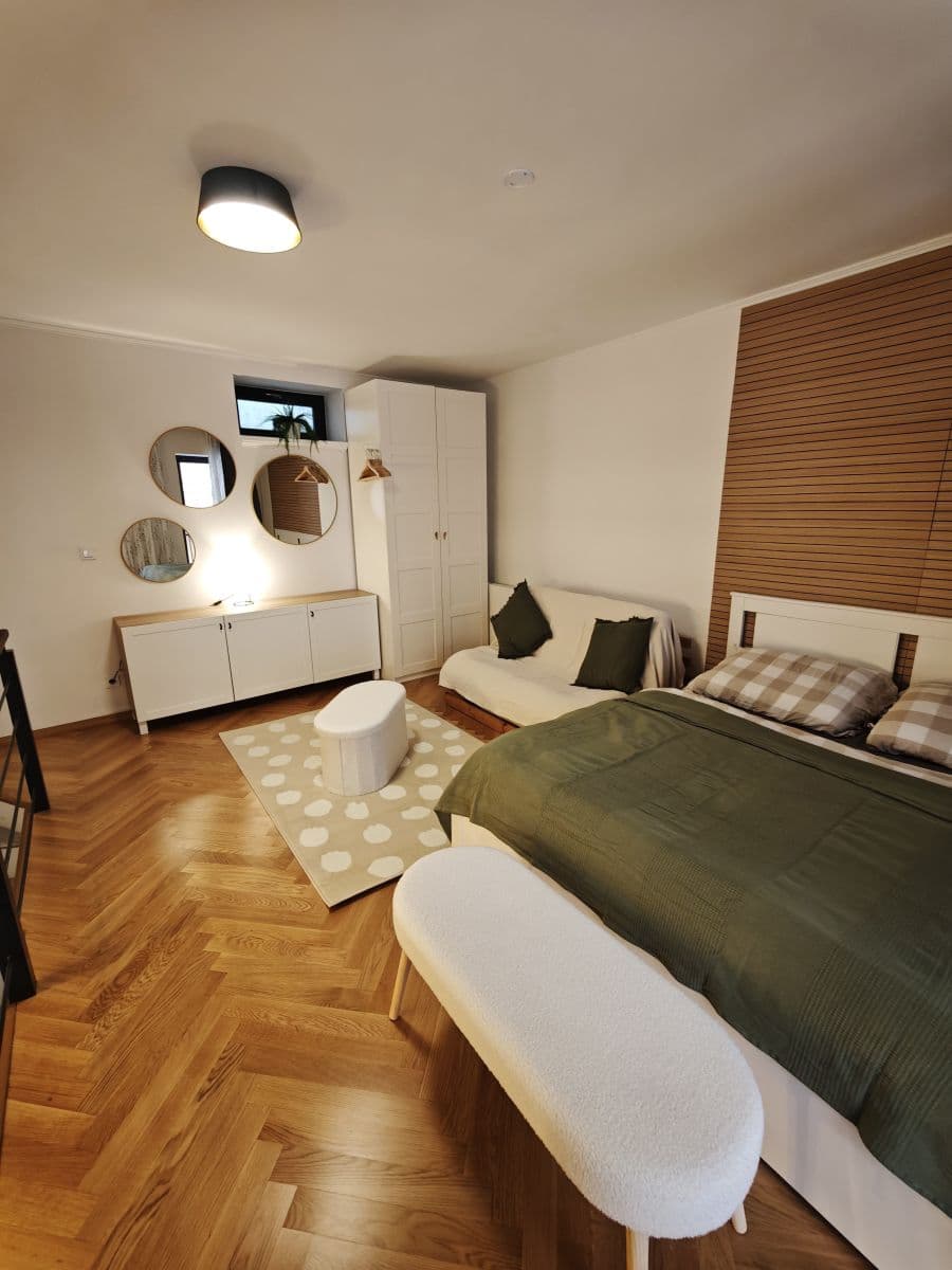 Prenájom bytu 46 m², Pernerova, Praha, Praha Prenájom bytu 46 m², Pernerova, Praha, Praha