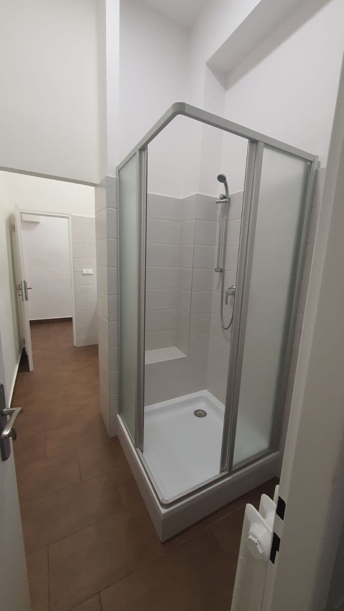 Prenájom bytu 3-izbový 76 m², Svatoslavova, Praha, Praha Prenájom bytu 3-izbový 76 m², Svatoslavova, Praha, Praha