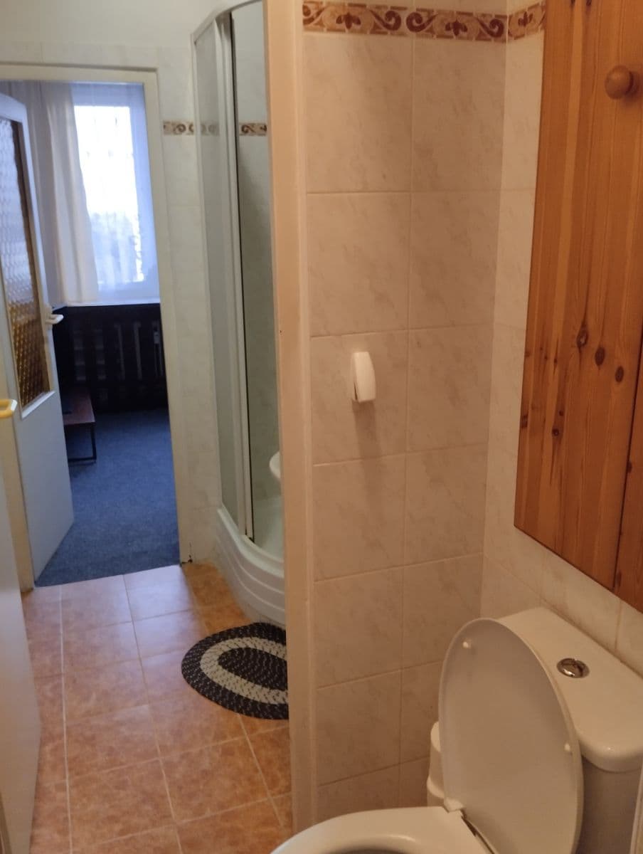 Predaj bytu 3-izbový 74 m², Nad Lesním divadlem, Praha, Praha Predaj bytu 3-izbový 74 m², Nad Lesním divadlem, Praha, Praha