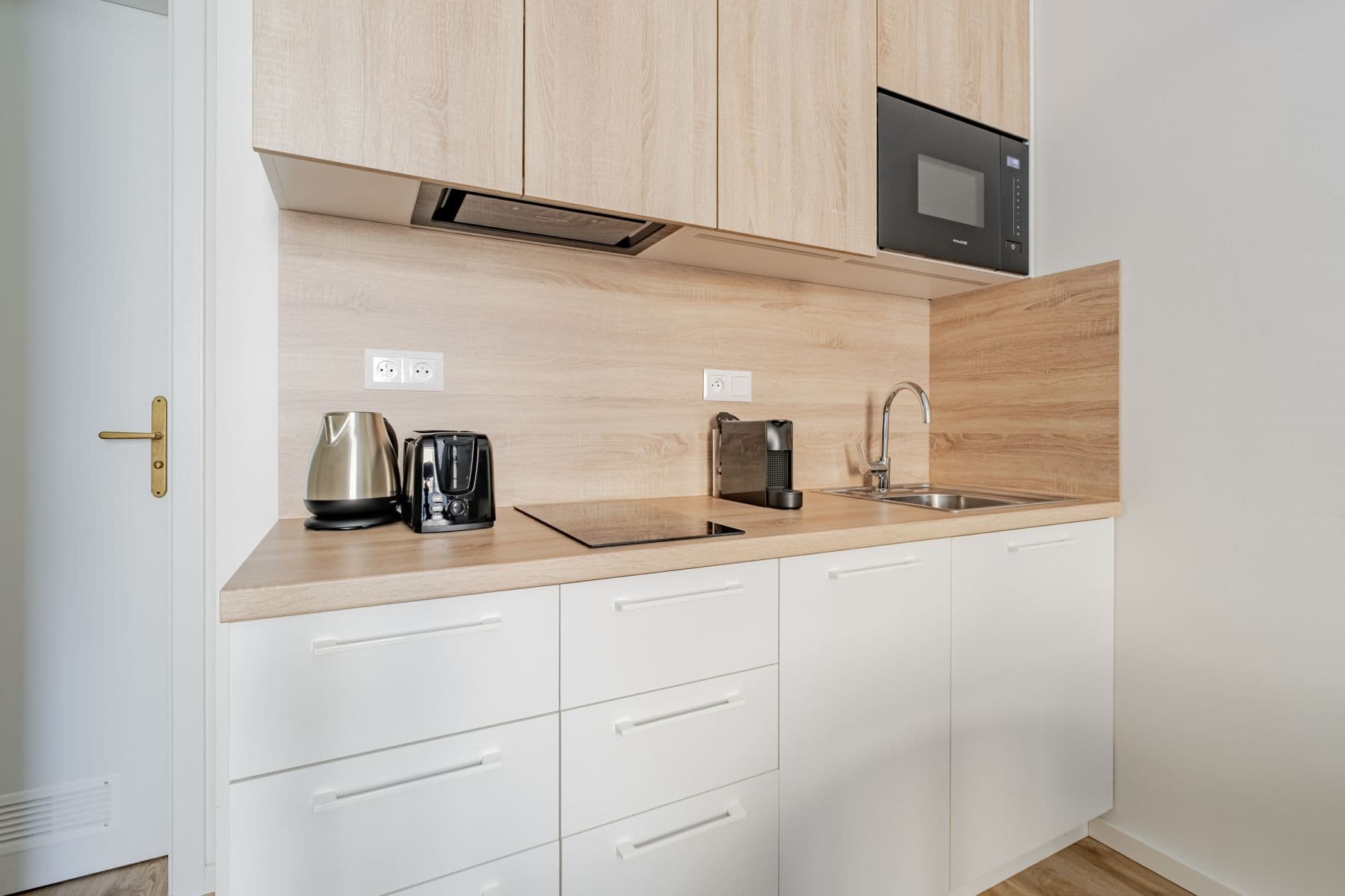 Prenájom bytu 30 m², Veletržní, Praha, Praha Prenájom bytu 30 m², Veletržní, Praha, Praha