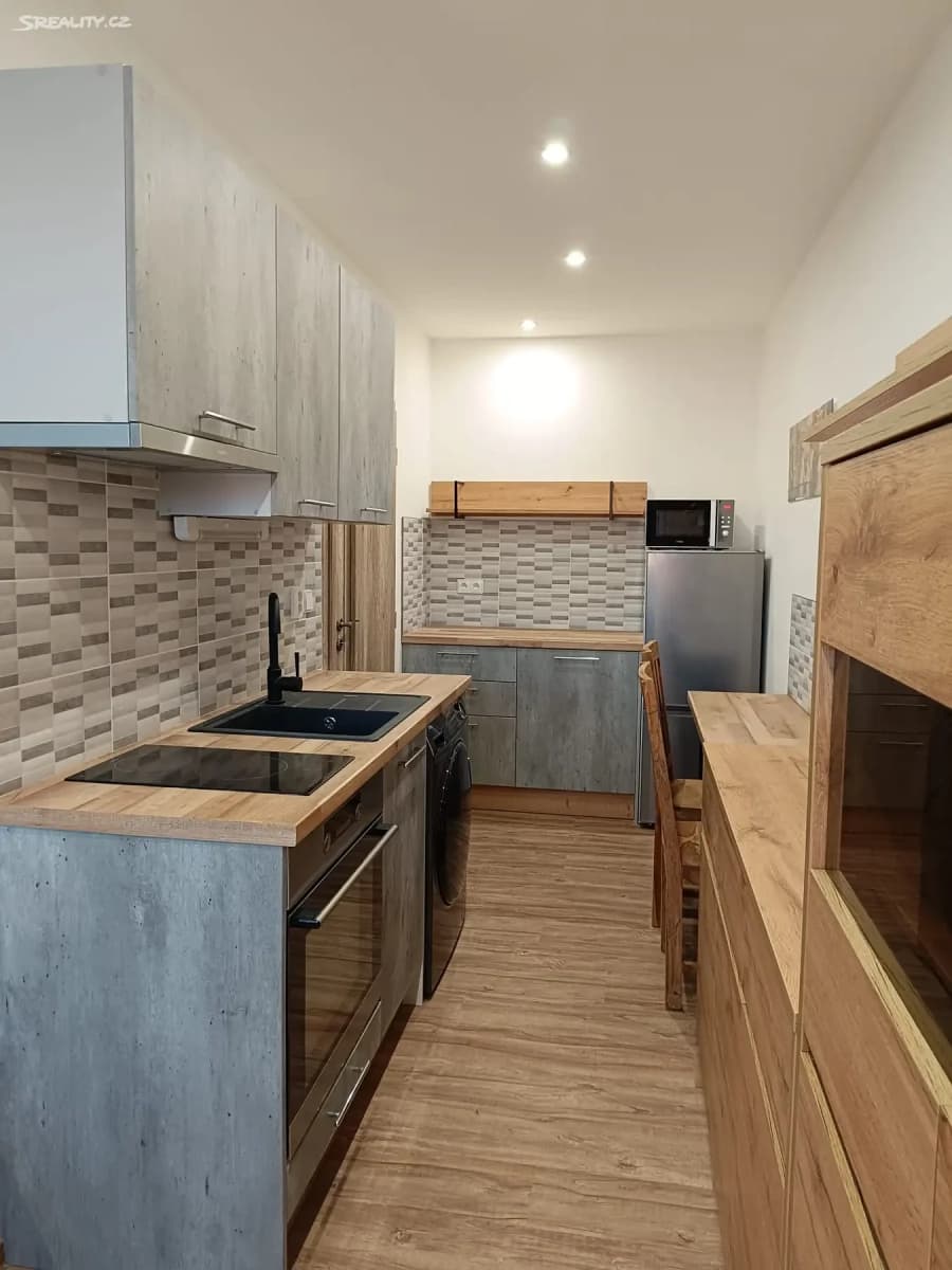 Prenájom bytu 1-izbový 29 m², Na Vršku, Jablonec nad Nisou, Liberecký kraj Prenájom bytu 1-izbový 29 m², Na Vršku, Jablonec nad Nisou, Liberecký kraj