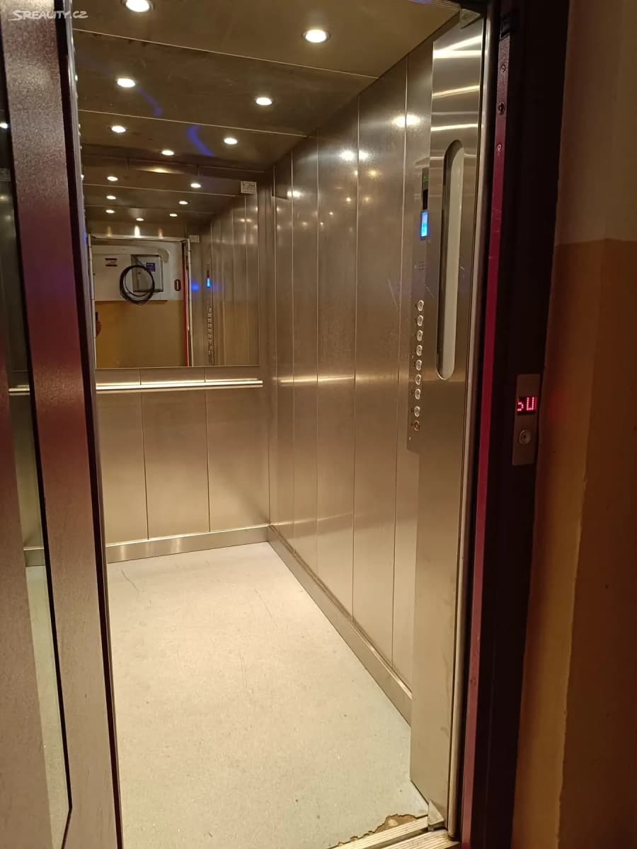 Prenájom bytu 1-izbový 29 m², Na Vršku, Jablonec nad Nisou, Liberecký kraj Prenájom bytu 1-izbový 29 m², Na Vršku, Jablonec nad Nisou, Liberecký kraj