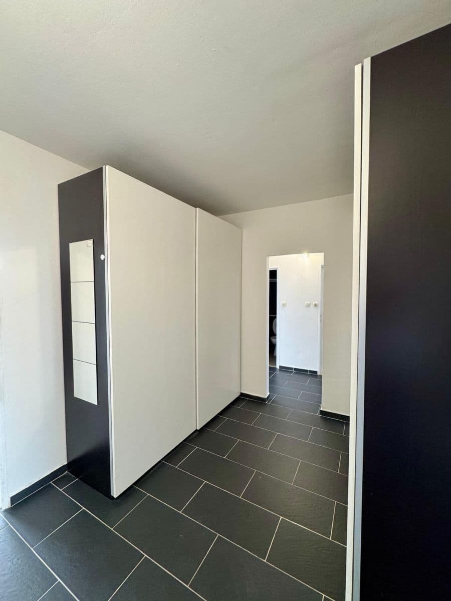 Prenájom bytu 5-izbový 89 m², Turistická, Plzeň, Plzeňský kraj Prenájom bytu 5-izbový 89 m², Turistická, Plzeň, Plzeňský kraj