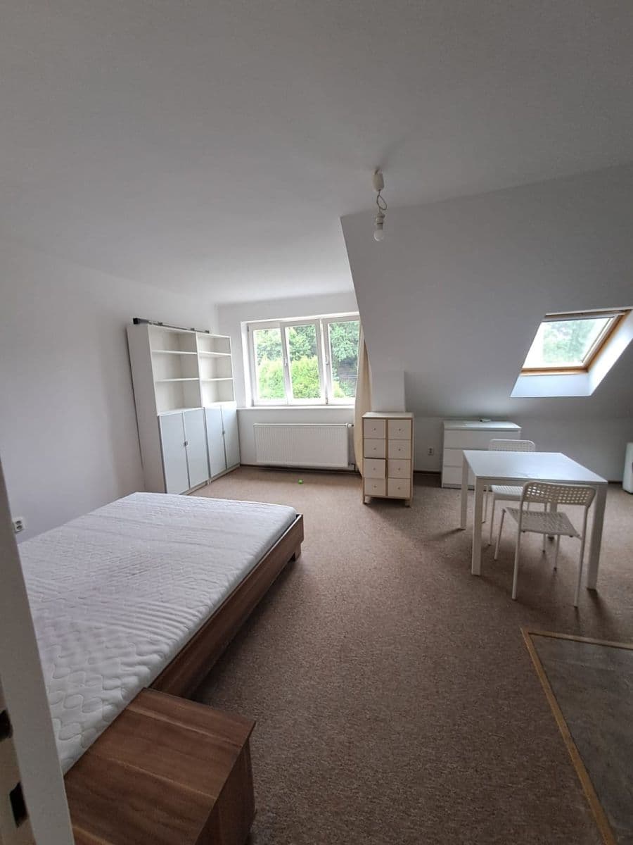 Prenájom bytu 1-izbový 42 m², Kundratka, Praha, Praha Prenájom bytu 1-izbový 42 m², Kundratka, Praha, Praha