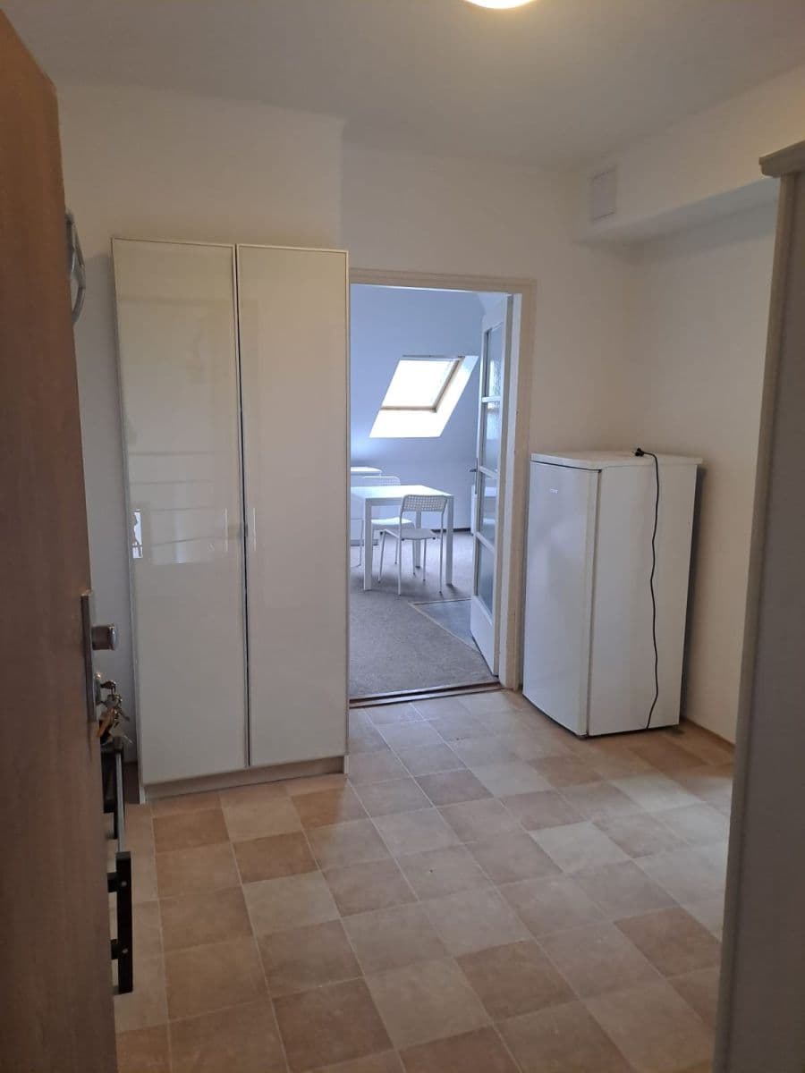 Prenájom bytu 1-izbový 42 m², Kundratka, Praha, Praha Prenájom bytu 1-izbový 42 m², Kundratka, Praha, Praha
