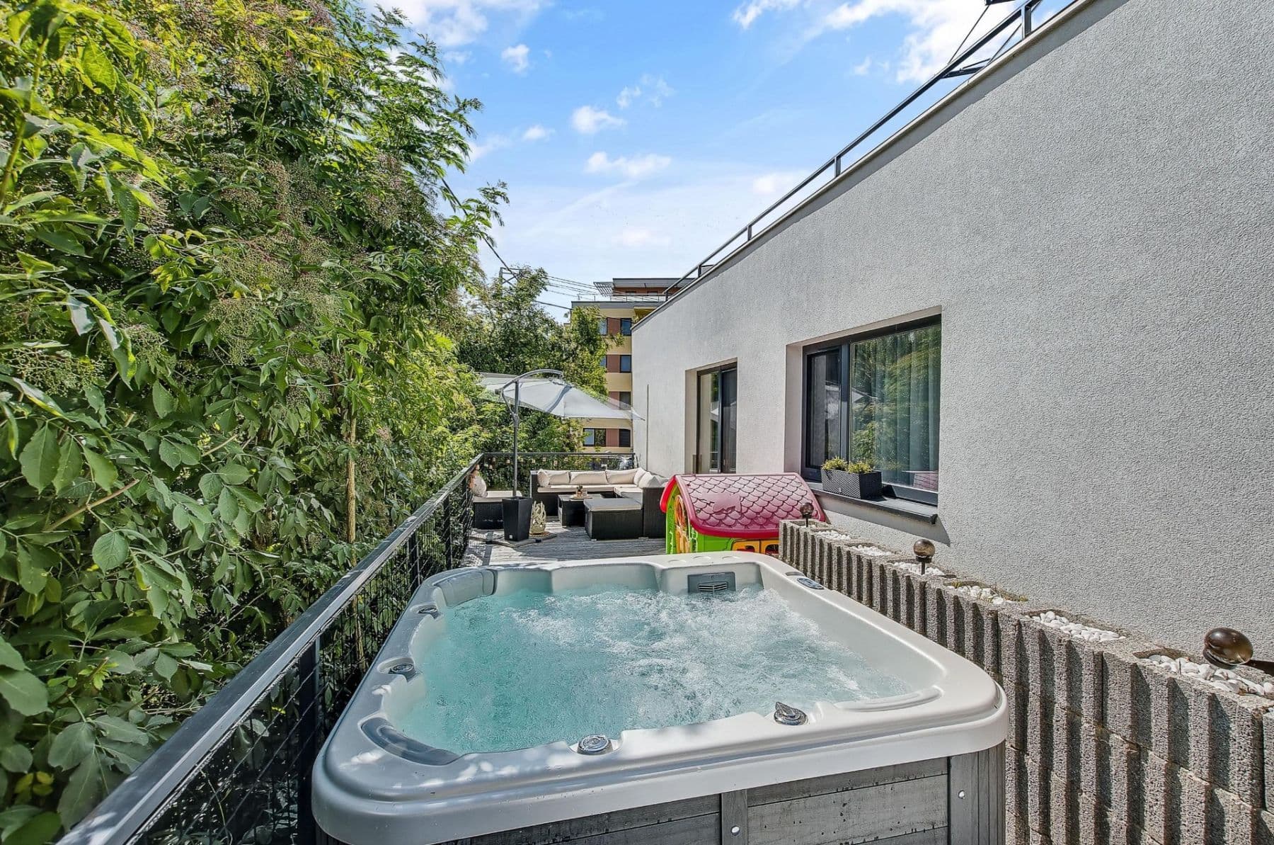 Predaj bytu 2-izbový 75 m², Dlhé diely III, Karlova Ves, Bratislavský kraj Predaj bytu 2-izbový 75 m², Dlhé diely III, Karlova Ves, Bratislavský kraj