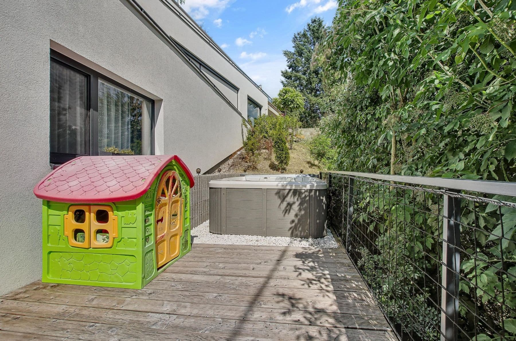 Predaj bytu 2-izbový 75 m², Dlhé diely III, Karlova Ves, Bratislavský kraj Predaj bytu 2-izbový 75 m², Dlhé diely III, Karlova Ves, Bratislavský kraj