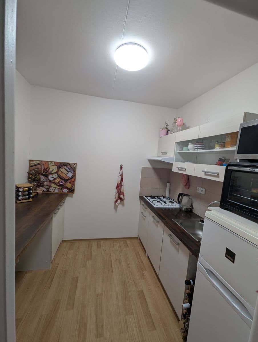 Prenájom bytu 1-izbový 33 m², Košťálkova, Praha, Praha Prenájom bytu 1-izbový 33 m², Košťálkova, Praha, Praha