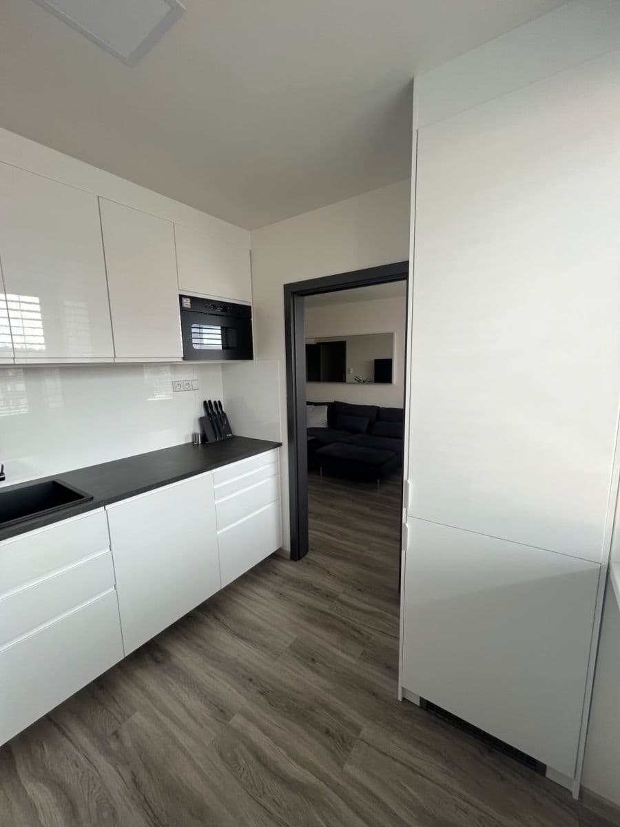 Prenájom bytu 2-izbový 52 m², Francouzská, Kladno, Středočeský kraj Prenájom bytu 2-izbový 52 m², Francouzská, Kladno, Středočeský kraj