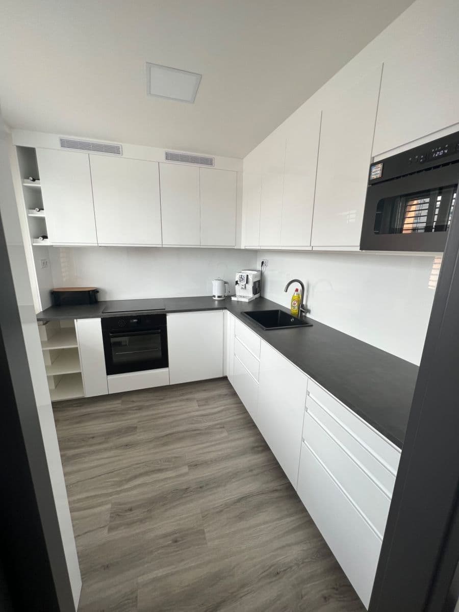 Prenájom bytu 2-izbový 52 m², Francouzská, Kladno, Středočeský kraj Prenájom bytu 2-izbový 52 m², Francouzská, Kladno, Středočeský kraj