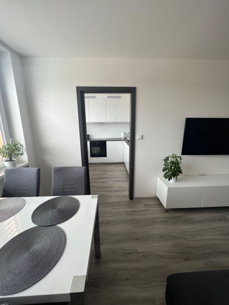 Prenájom bytu 2-izbový 52 m², Francouzská, Kladno, Středočeský kraj Prenájom bytu 2-izbový 52 m², Francouzská, Kladno, Středočeský kraj