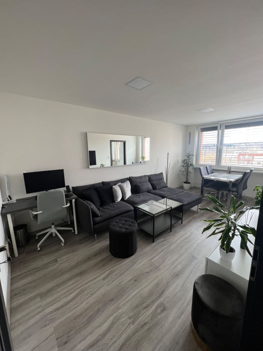 Prenájom bytu 2-izbový 52 m², Francouzská, Kladno, Středočeský kraj Prenájom bytu 2-izbový 52 m², Francouzská, Kladno, Středočeský kraj