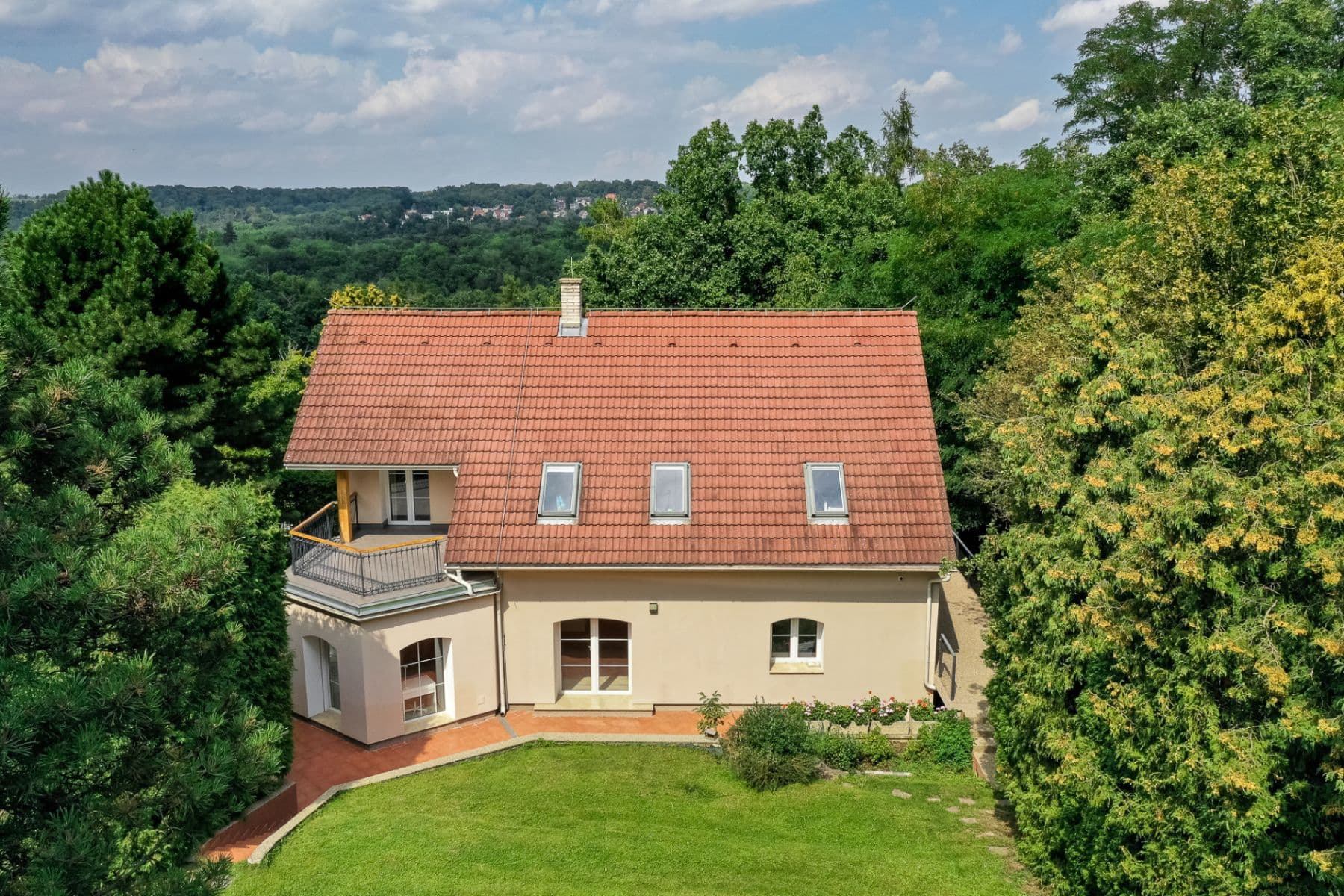 Predaj domu 246 m², pozemek 2.061 m², K Přívozu, Zdiby, Středočeský kraj Predaj domu 246 m², pozemek 2.061 m², K Přívozu, Zdiby, Středočeský kraj