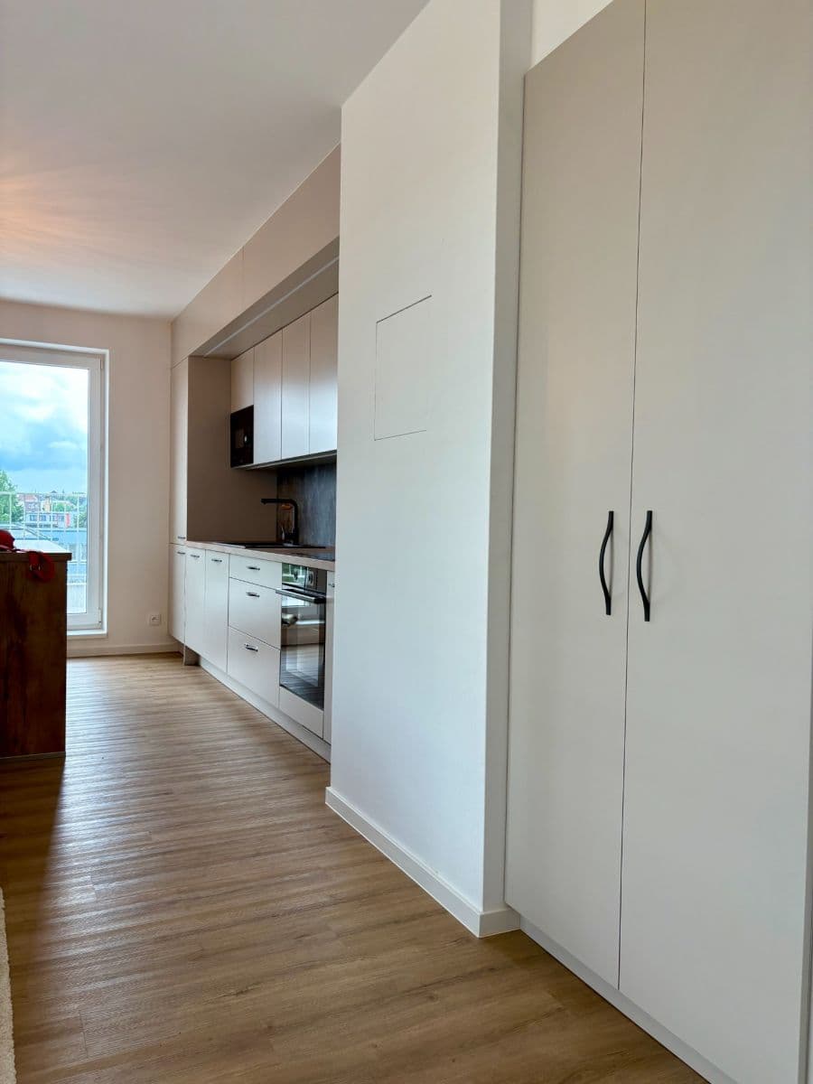 Prenájom bytu 3-izbový 79 m², Dukelská, Benešov, Středočeský kraj Prenájom bytu 3-izbový 79 m², Dukelská, Benešov, Středočeský kraj
