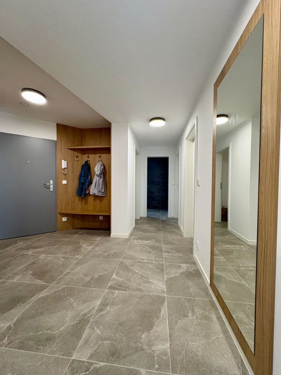 Prenájom bytu 3-izbový 79 m², Dukelská, Benešov, Středočeský kraj Prenájom bytu 3-izbový 79 m², Dukelská, Benešov, Středočeský kraj