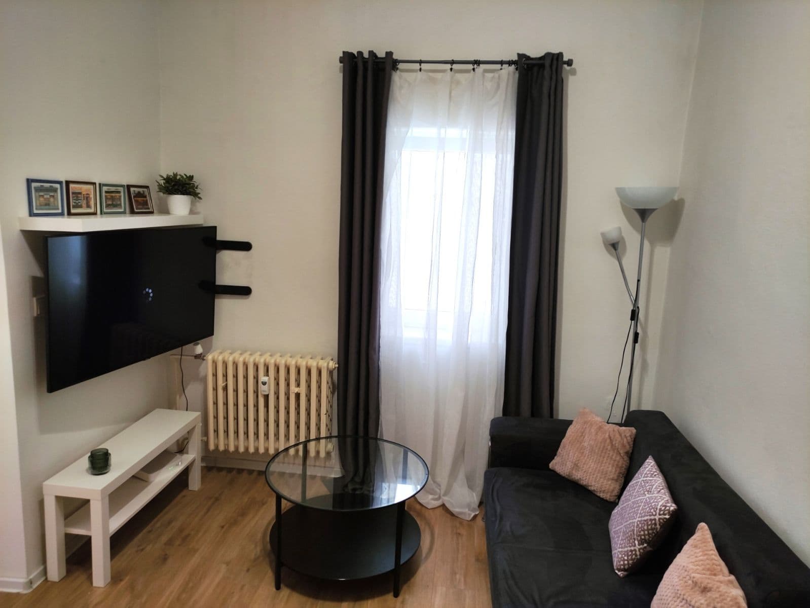 Prenájom bytu 1-izbový 27 m², Turnovská, Praha, Praha Prenájom bytu 1-izbový 27 m², Turnovská, Praha, Praha