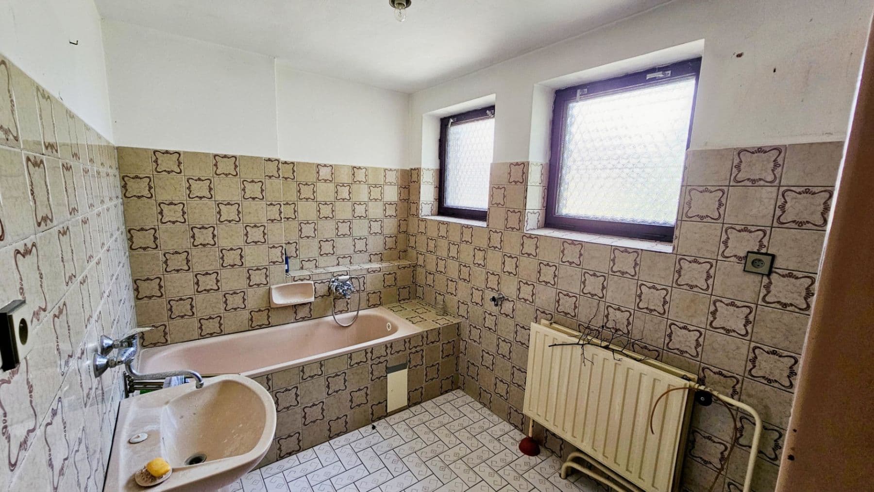 Predaj domu 212 m², pozemek 570 m², V Zahradách, Golčův Jeníkov, Kraj Vysočina Predaj domu 212 m², pozemek 570 m², V Zahradách, Golčův Jeníkov, Kraj Vysočina