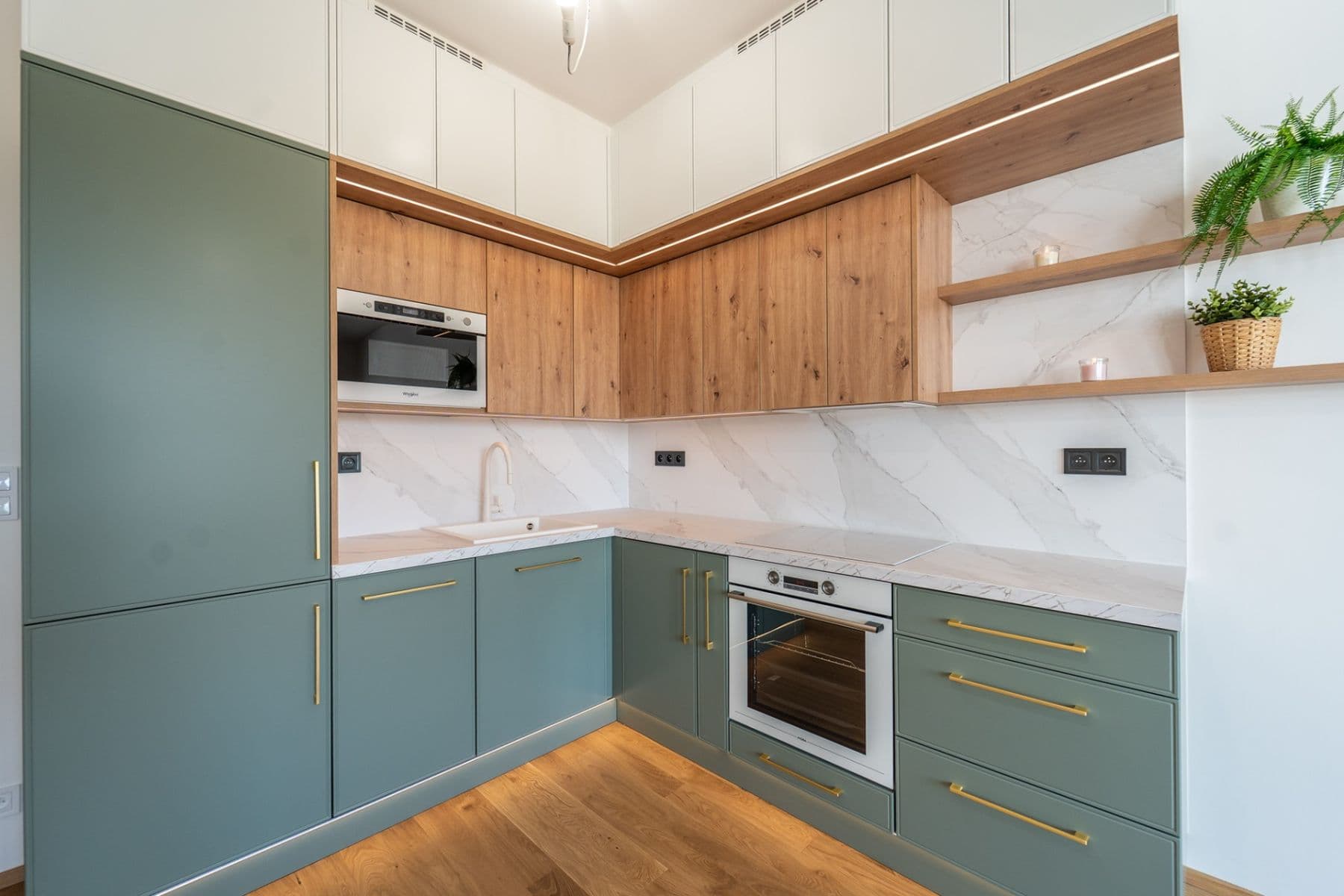 Prenájom bytu 2-izbový 59 m², U Komína, Praha, Praha Prenájom bytu 2-izbový 59 m², U Komína, Praha, Praha