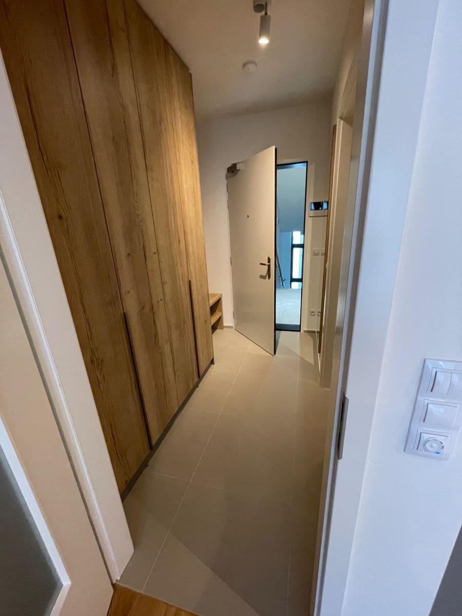 Predaj bytu 1-izbový 37 m², U Viktorie, Praha, Praha Predaj bytu 1-izbový 37 m², U Viktorie, Praha, Praha