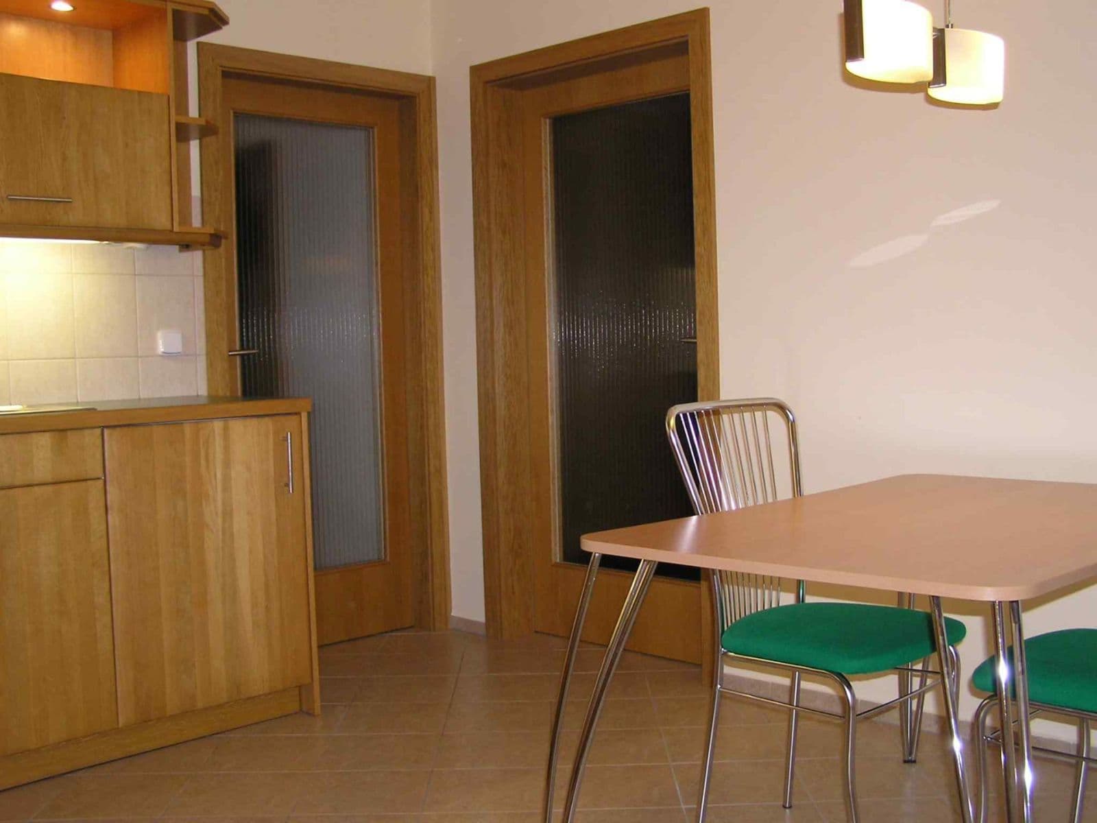 Prenájom bytu 2-izbový 40 m², Mirotická, Praha, Praha Prenájom bytu 2-izbový 40 m², Mirotická, Praha, Praha
