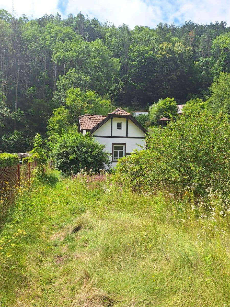 Predaj rekreačného objektu 42 m², pozemek 502 m², Stříbrná Skalice, Středočeský kraj Predaj rekreačného objektu 42 m², pozemek 502 m², Stříbrná Skalice, Středočeský kraj
