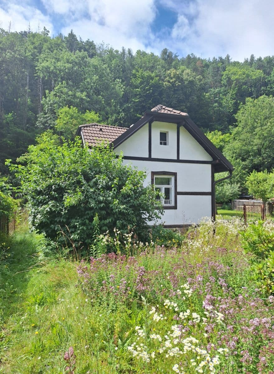 Predaj rekreačného objektu 42 m², pozemek 502 m², Stříbrná Skalice, Středočeský kraj Predaj rekreačného objektu 42 m², pozemek 502 m², Stříbrná Skalice, Středočeský kraj