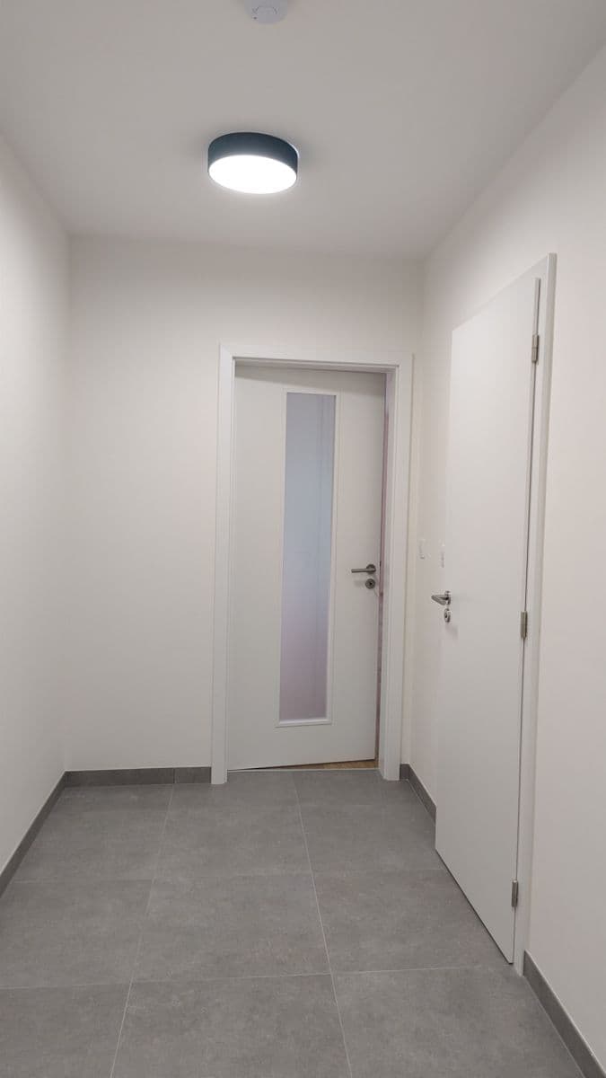 Prenájom bytu 1-izbový 39 m², Radimova, Praha, Praha Prenájom bytu 1-izbový 39 m², Radimova, Praha, Praha