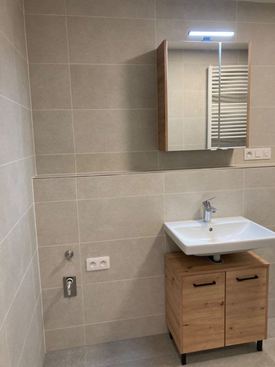 Prenájom bytu 1-izbový 39 m², Radimova, Praha, Praha Prenájom bytu 1-izbový 39 m², Radimova, Praha, Praha