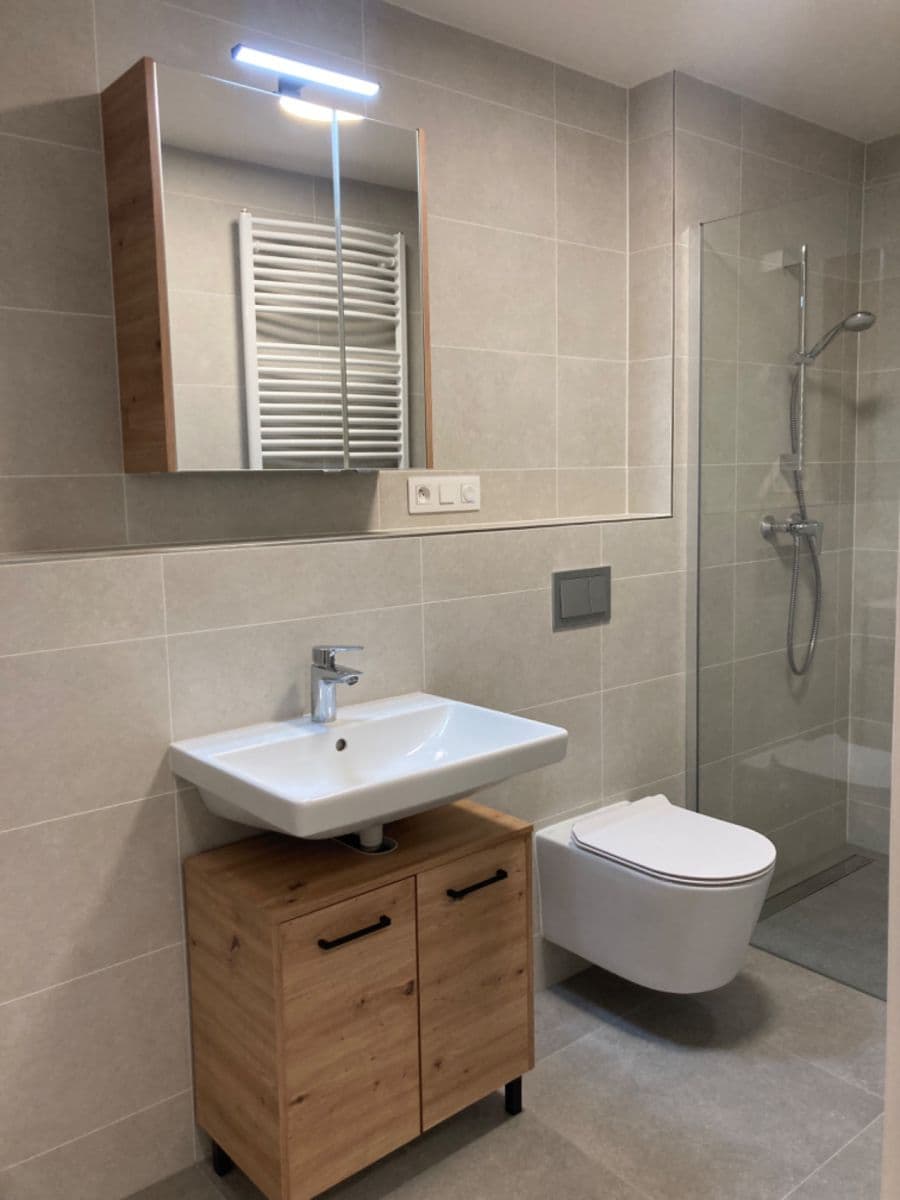 Prenájom bytu 1-izbový 39 m², Radimova, Praha, Praha Prenájom bytu 1-izbový 39 m², Radimova, Praha, Praha