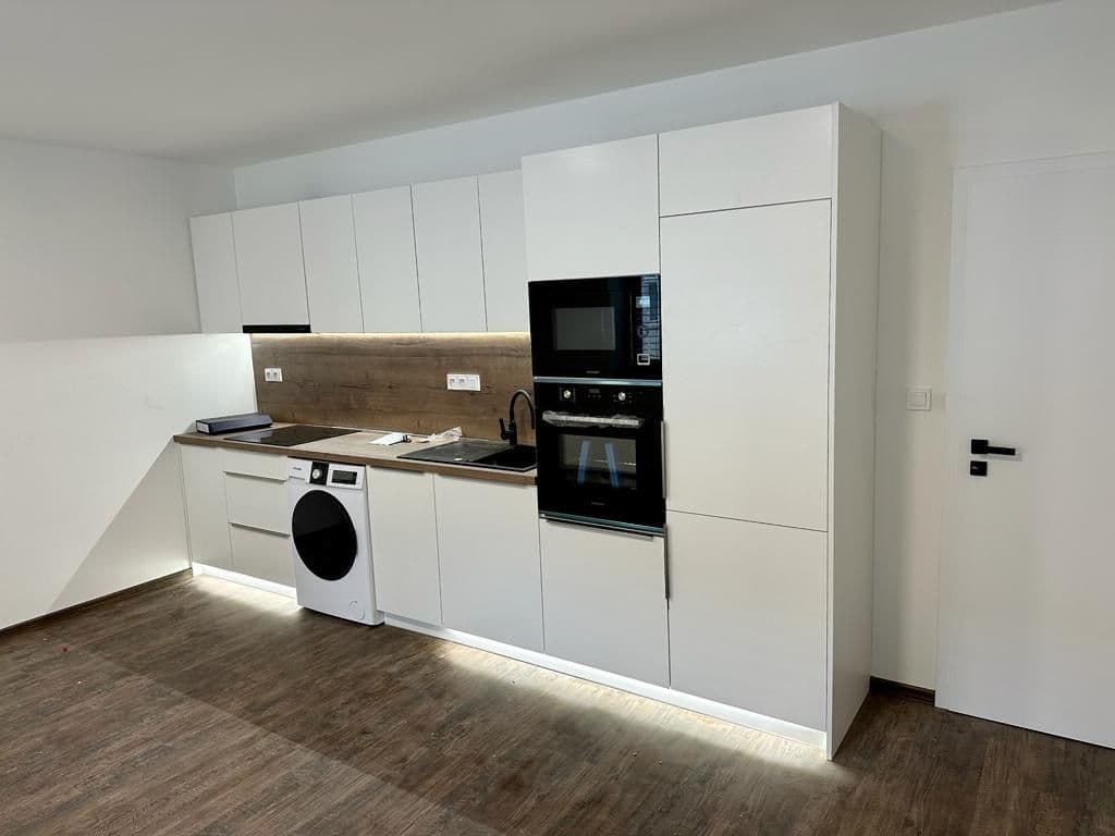 Prenájom bytu 2-izbový 55 m², Drahy, Uherské Hradiště, Zlínský kraj Prenájom bytu 2-izbový 55 m², Drahy, Uherské Hradiště, Zlínský kraj