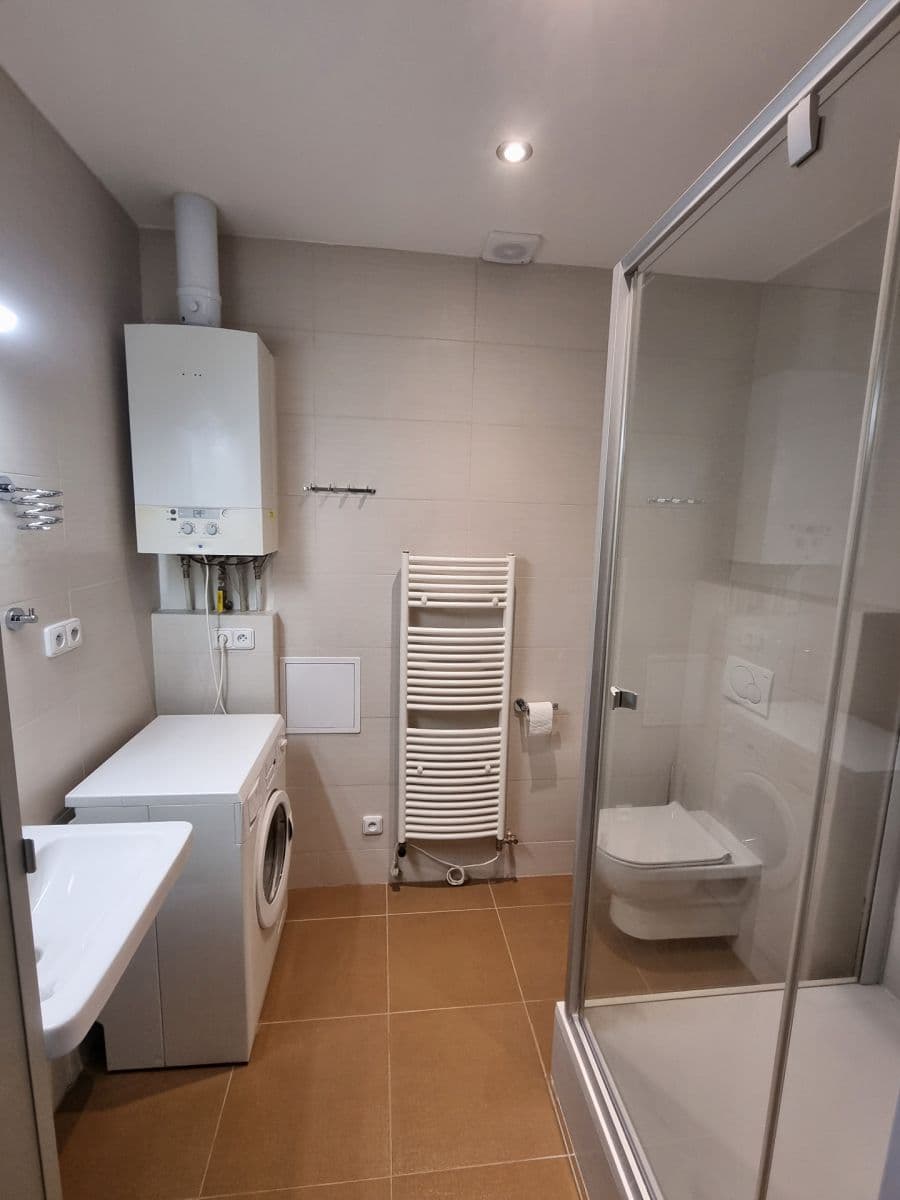 Prenájom bytu 1-izbový 35 m², Habrová, Měšice, Středočeský kraj Prenájom bytu 1-izbový 35 m², Habrová, Měšice, Středočeský kraj