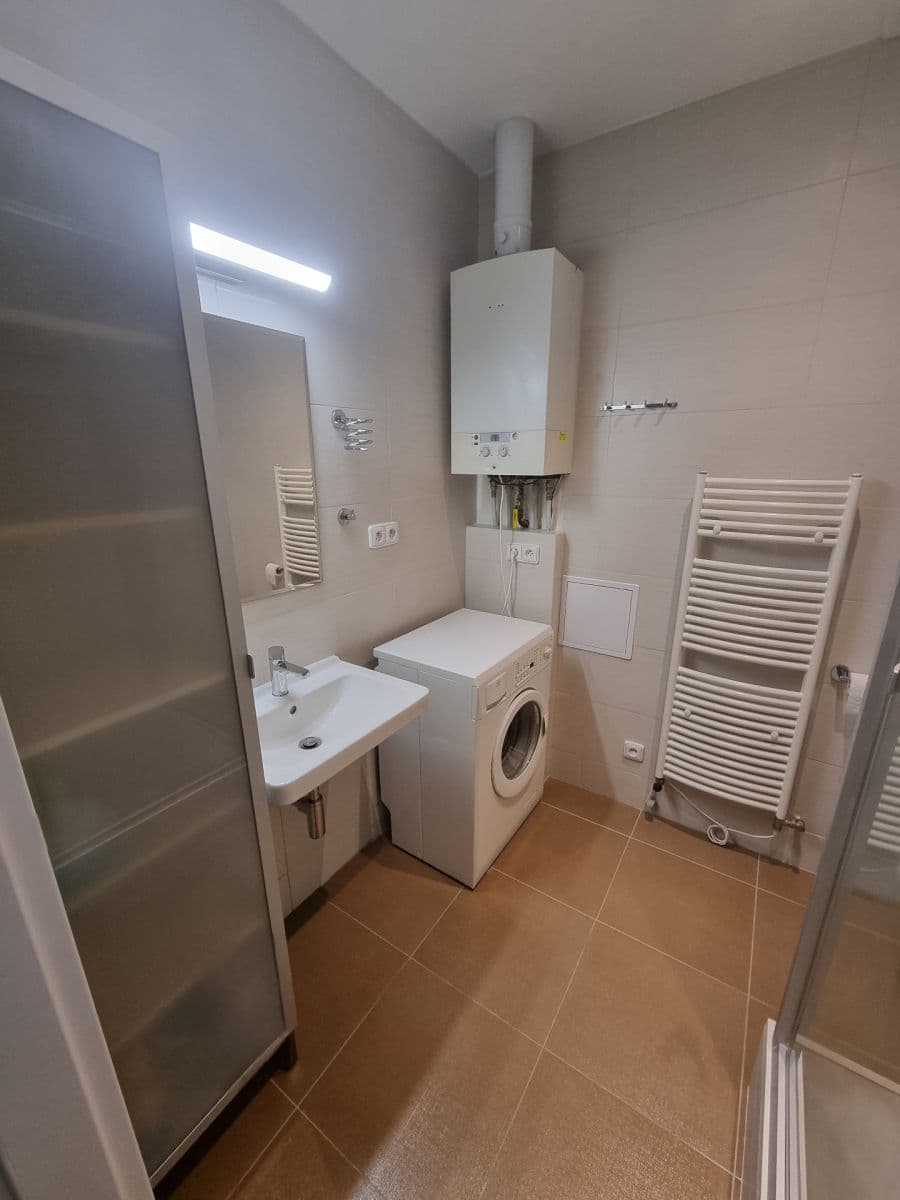 Prenájom bytu 1-izbový 35 m², Habrová, Měšice, Středočeský kraj Prenájom bytu 1-izbový 35 m², Habrová, Měšice, Středočeský kraj