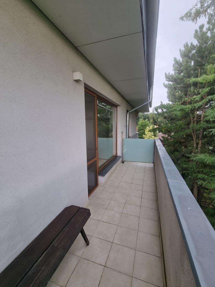 Prenájom bytu 1-izbový 35 m², Habrová, Měšice, Středočeský kraj Prenájom bytu 1-izbový 35 m², Habrová, Měšice, Středočeský kraj