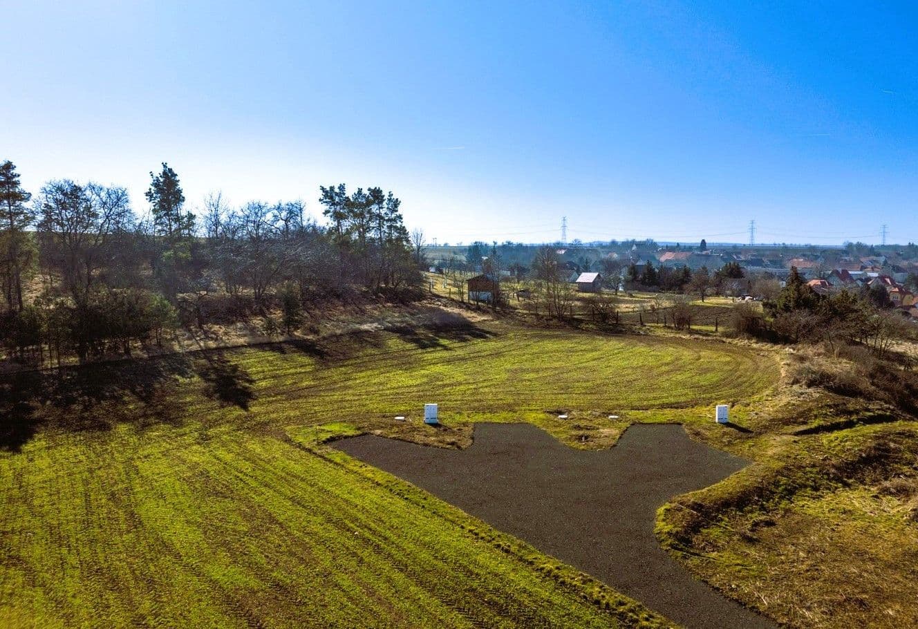 Prenájom pozemku 1.187 m², Líšťany, Ústecký kraj Prenájom pozemku 1.187 m², Líšťany, Ústecký kraj