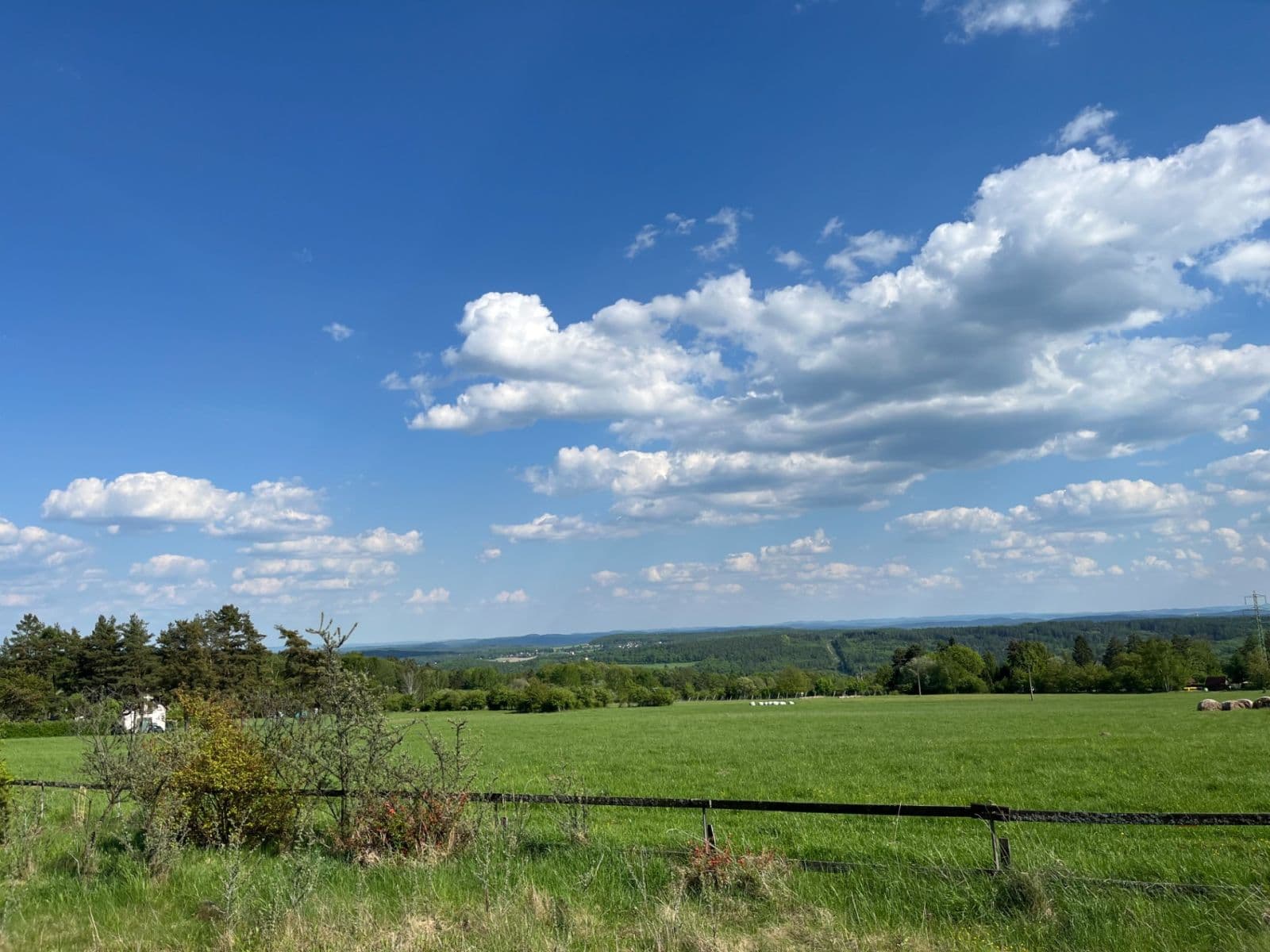 Predaj rekreačného objektu 80 m², pozemek 2.300 m², Kytín, Středočeský kraj Predaj rekreačného objektu 80 m², pozemek 2.300 m², Kytín, Středočeský kraj