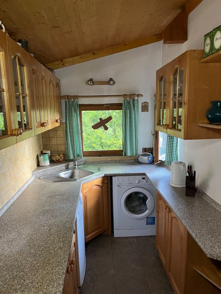 Predaj rekreačného objektu 80 m², pozemek 2.300 m², Kytín, Středočeský kraj Predaj rekreačného objektu 80 m², pozemek 2.300 m², Kytín, Středočeský kraj