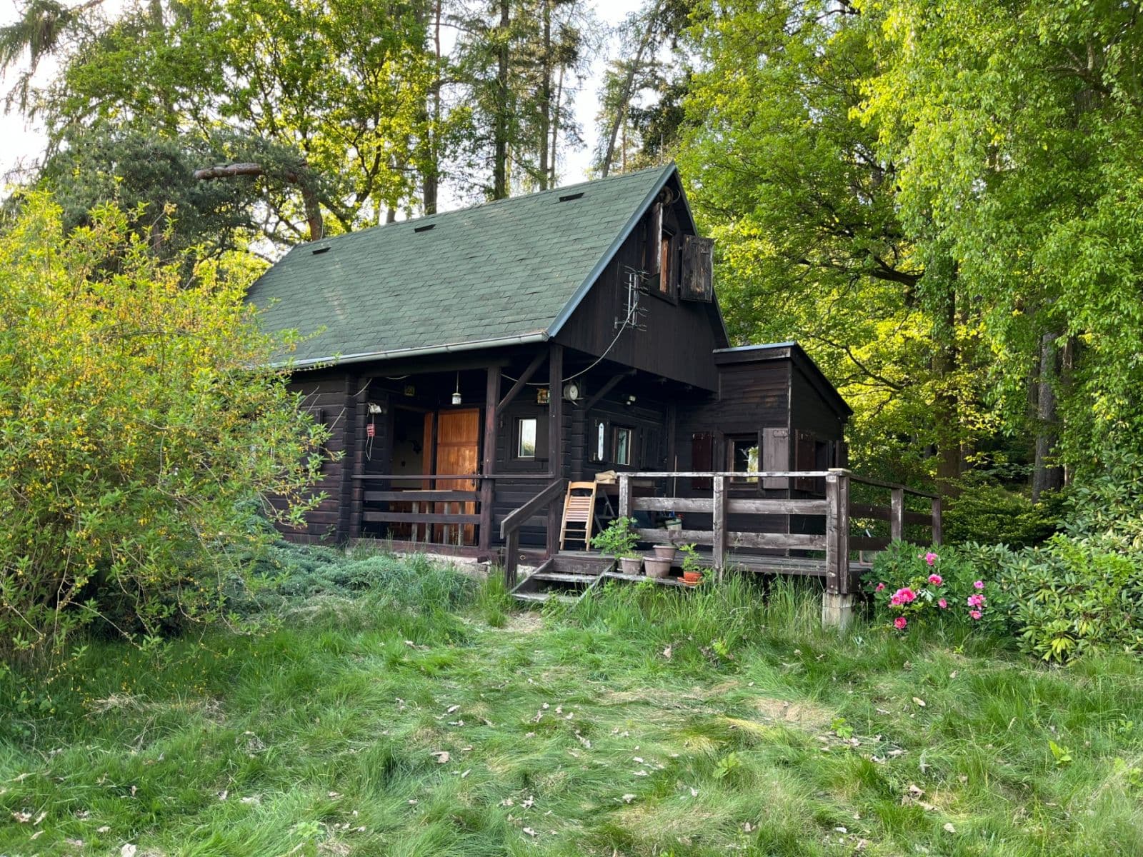 Predaj rekreačného objektu 80 m², pozemek 2.300 m², Kytín, Středočeský kraj Predaj rekreačného objektu 80 m², pozemek 2.300 m², Kytín, Středočeský kraj
