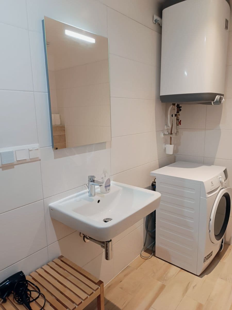 Prenájom bytu 2-izbový 51 m², Loučná pod Klínovcem, Ústecký kraj Prenájom bytu 2-izbový 51 m², Loučná pod Klínovcem, Ústecký kraj