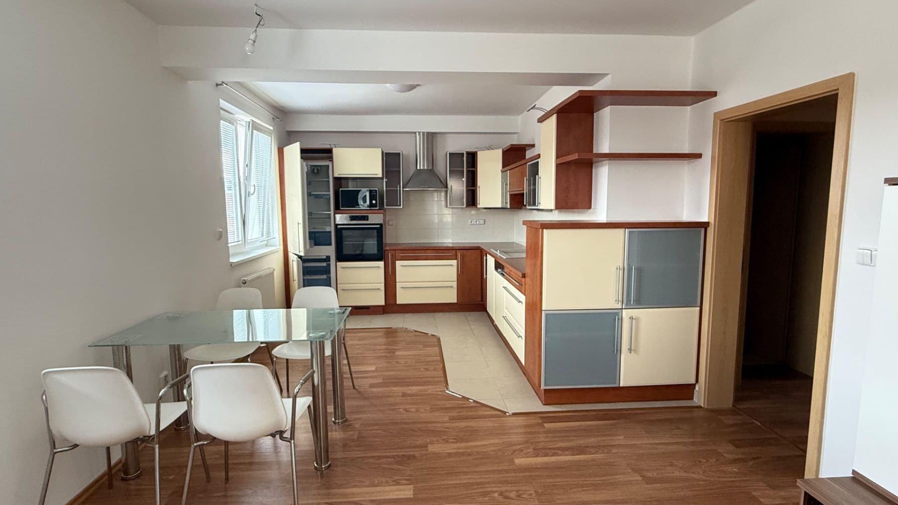 Prenájom bytu 3-izbový 82 m², Formánkova, Tišnov, Jihomoravský kraj Prenájom bytu 3-izbový 82 m², Formánkova, Tišnov, Jihomoravský kraj