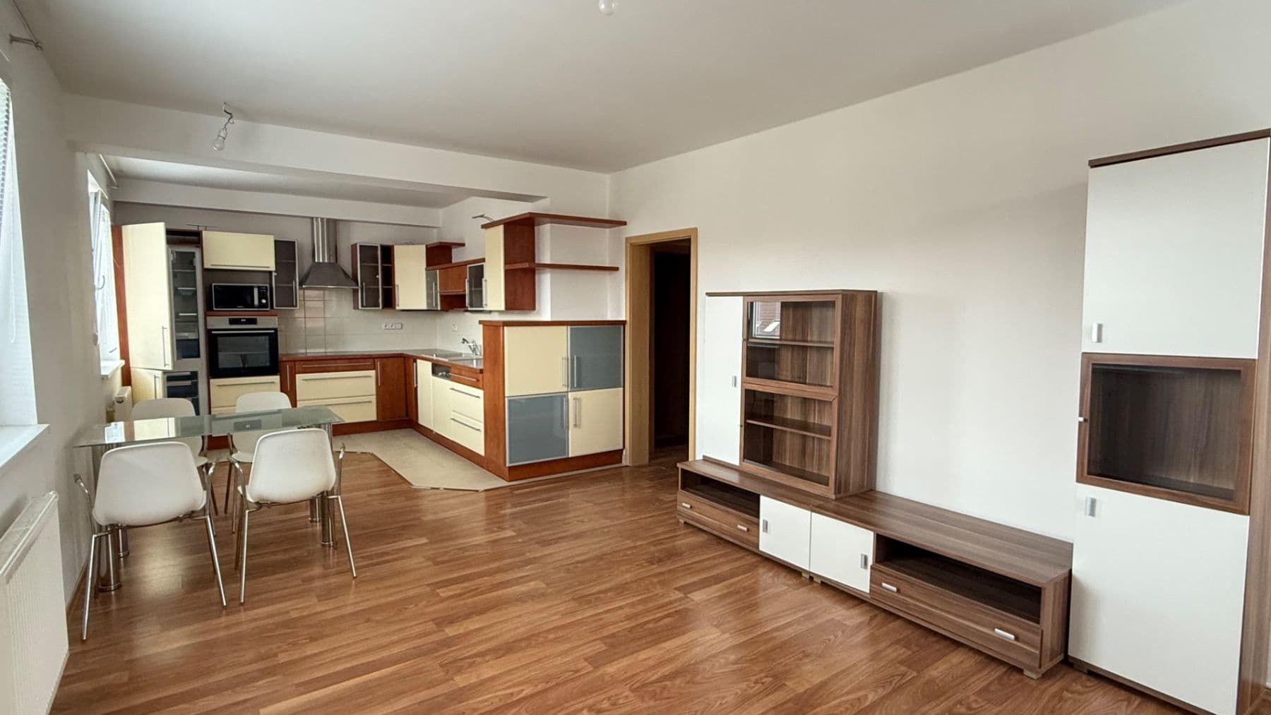 Prenájom bytu 3-izbový 82 m², Formánkova, Tišnov, Jihomoravský kraj Prenájom bytu 3-izbový 82 m², Formánkova, Tišnov, Jihomoravský kraj